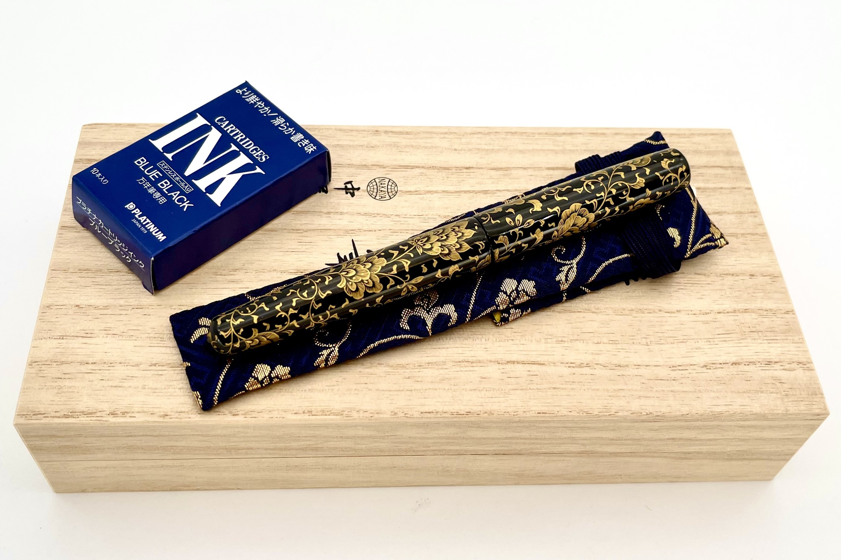 NakayaPiccoloLongCigarChinkinHousougeGoldLine1FP_C